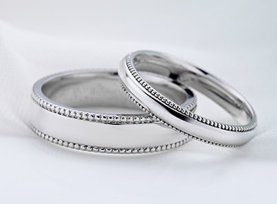 伟德bv1946官网-12月认爱卞耀汉！少时蒂芬妮PO文藏甜蜜讯息粉丝认出情侣对戒