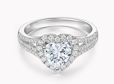 订婚戒指和结婚戒指分别由谁买?- Darry Ring 戴